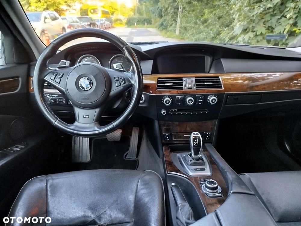 BMW Seria 5 535d - 26