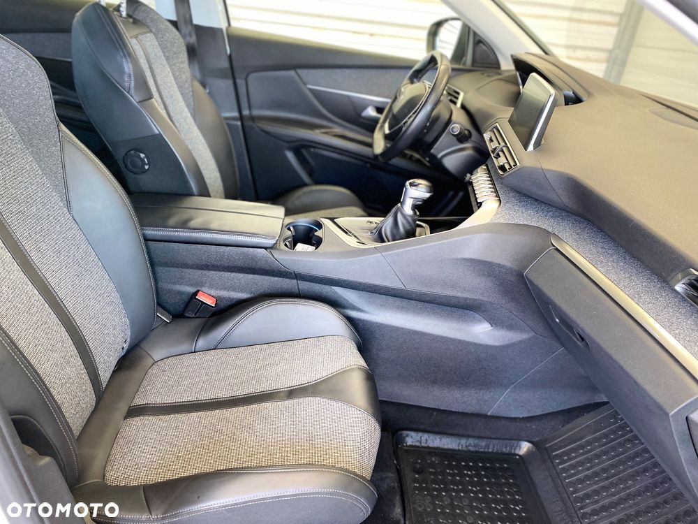 Peugeot 3008 - 11