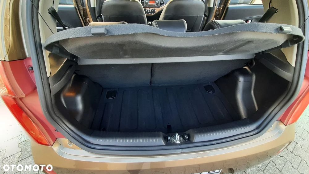 Kia Picanto 1.0 Fifa World Cup Edition - 28