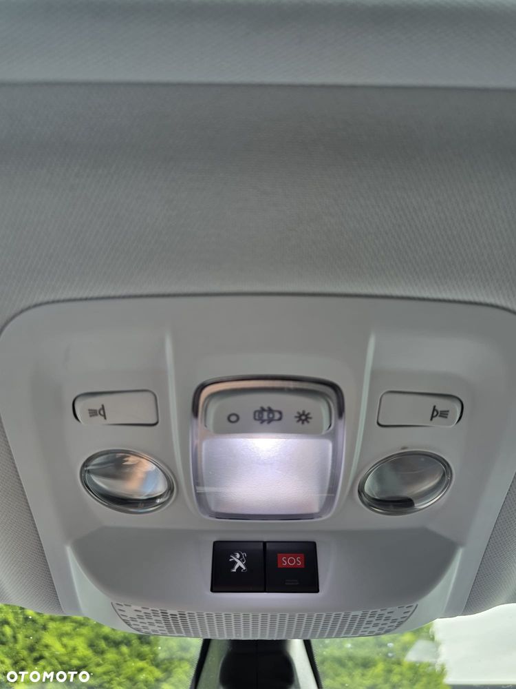 Peugeot 2008 1.2 Pure Tech GPF Crossway S&S - 25