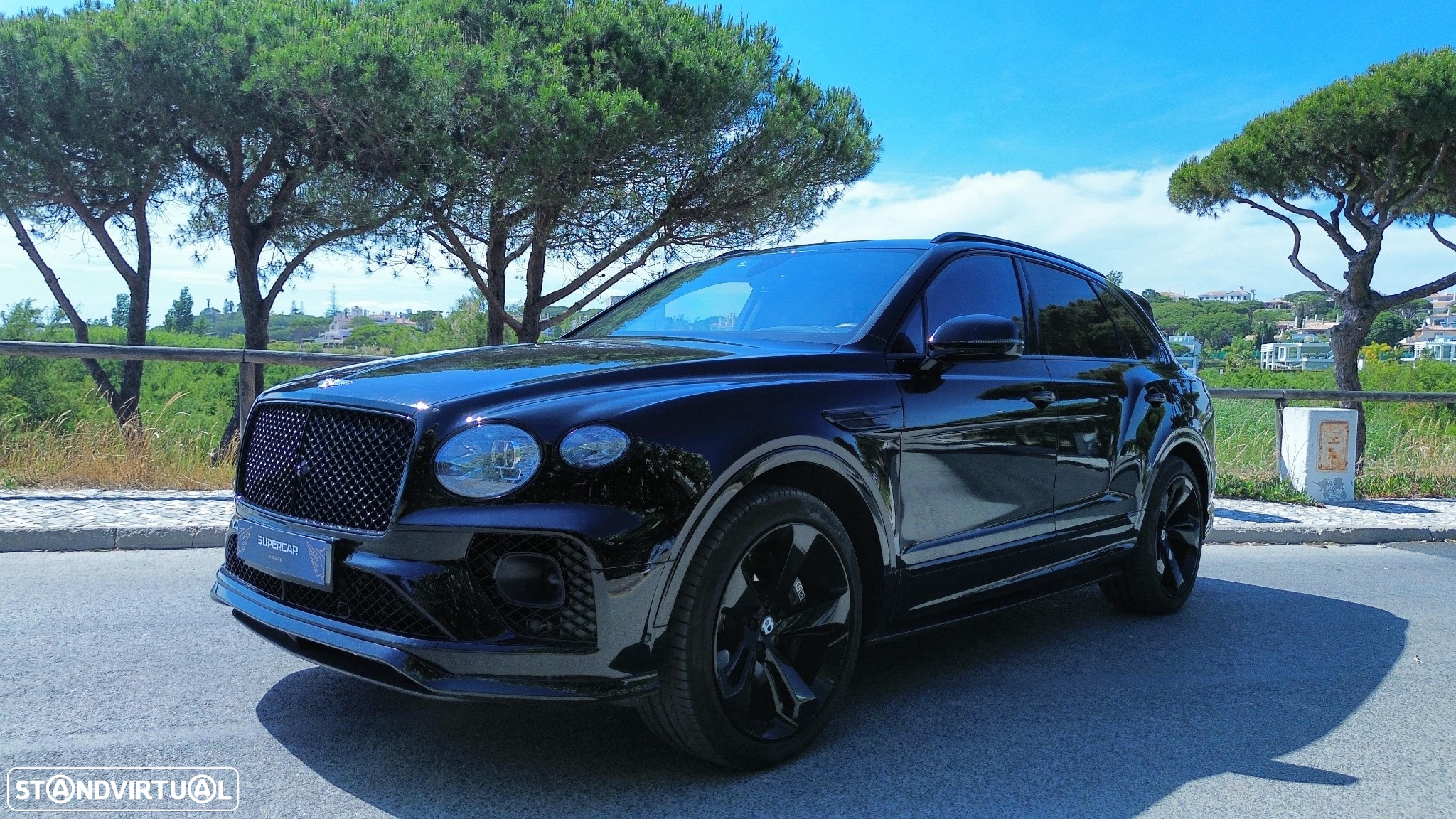 Bentley Bentayga - 31