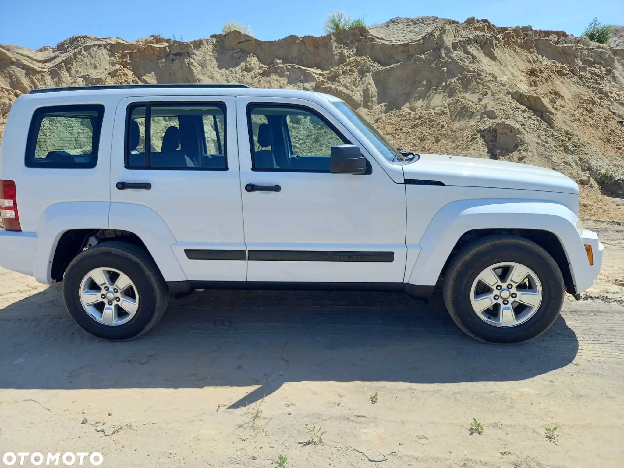 Jeep Liberty - 27