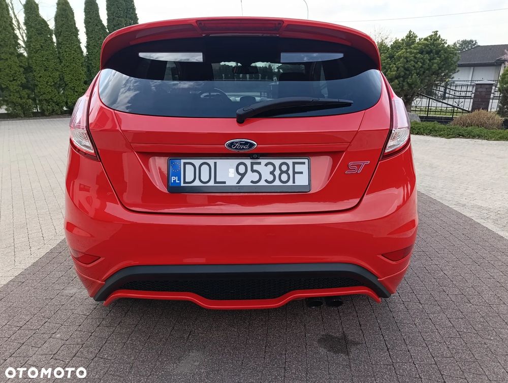 Ford Fiesta 1.6 EcoBoost ST - 12