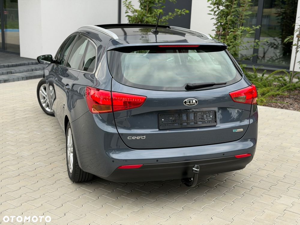 Kia Ceed 1.6 GDI Platinum Edition - 16