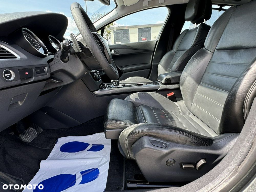 Peugeot 508 RXH Hybrid4 - 18