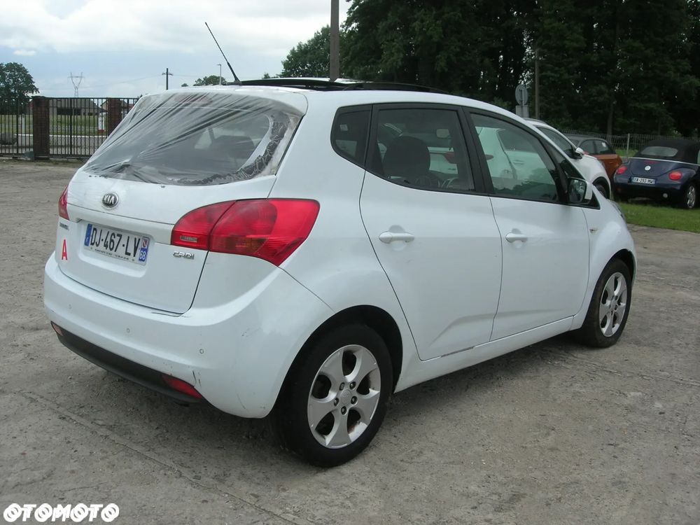 Kia Venga - 3