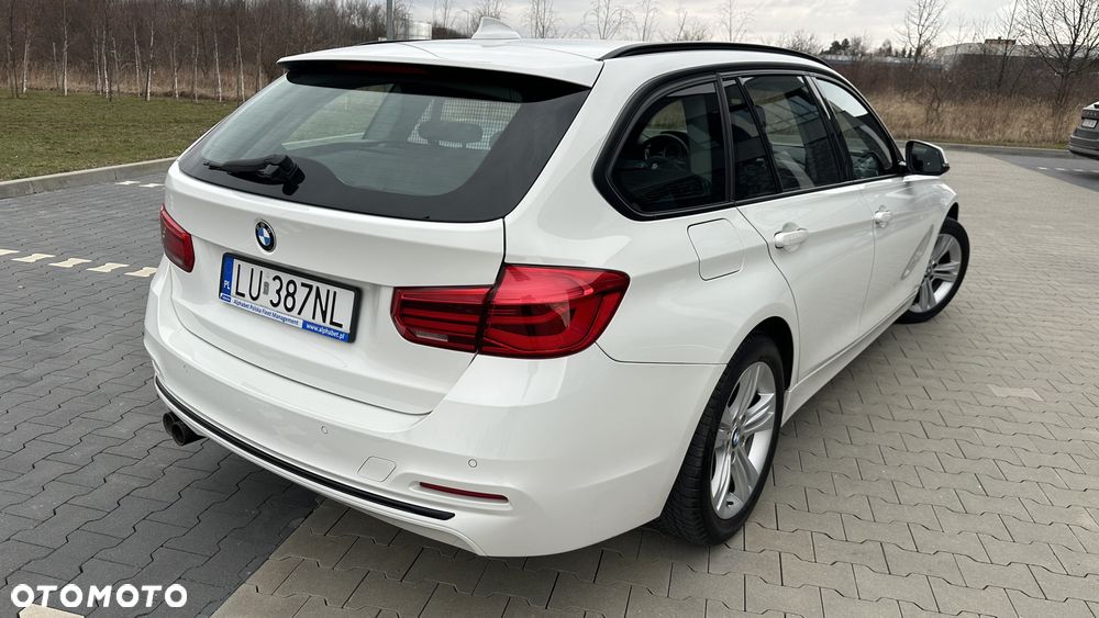 BMW Seria 3 330i GPF xDrive Sport Line Sport - 24