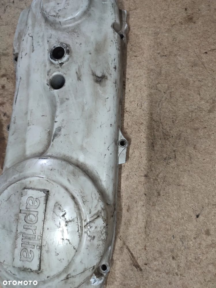 Dekiel, pokrywa silnika Aprilia - 6