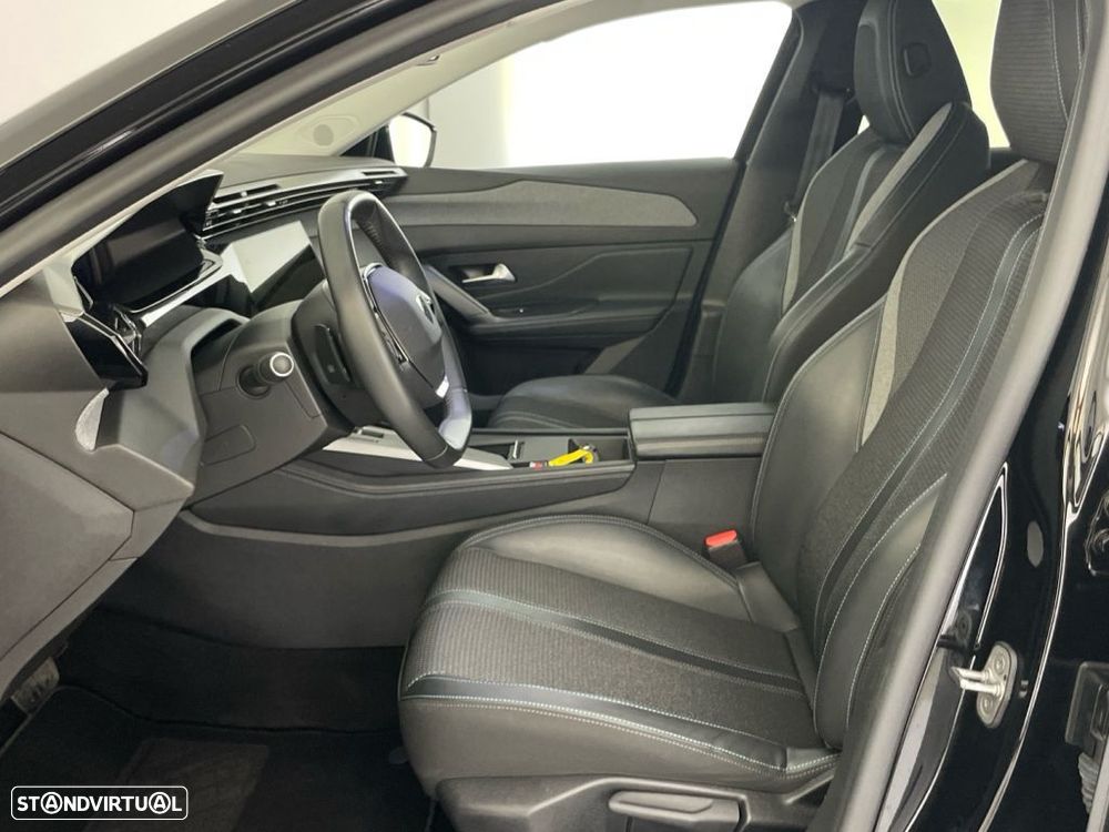 Peugeot 308 — fotografia 11