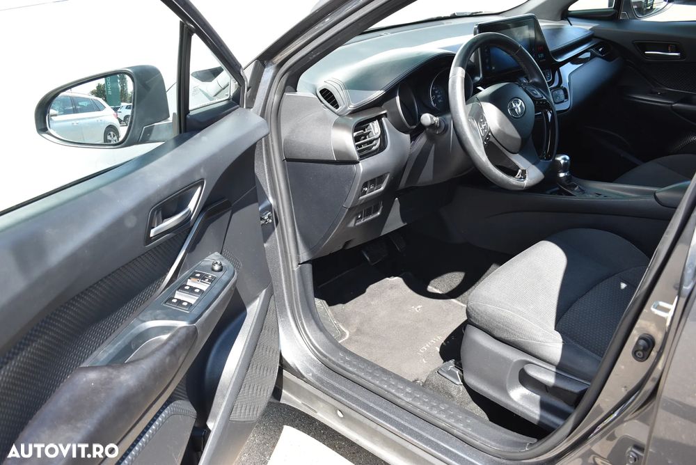 Toyota C-HR Style - 11