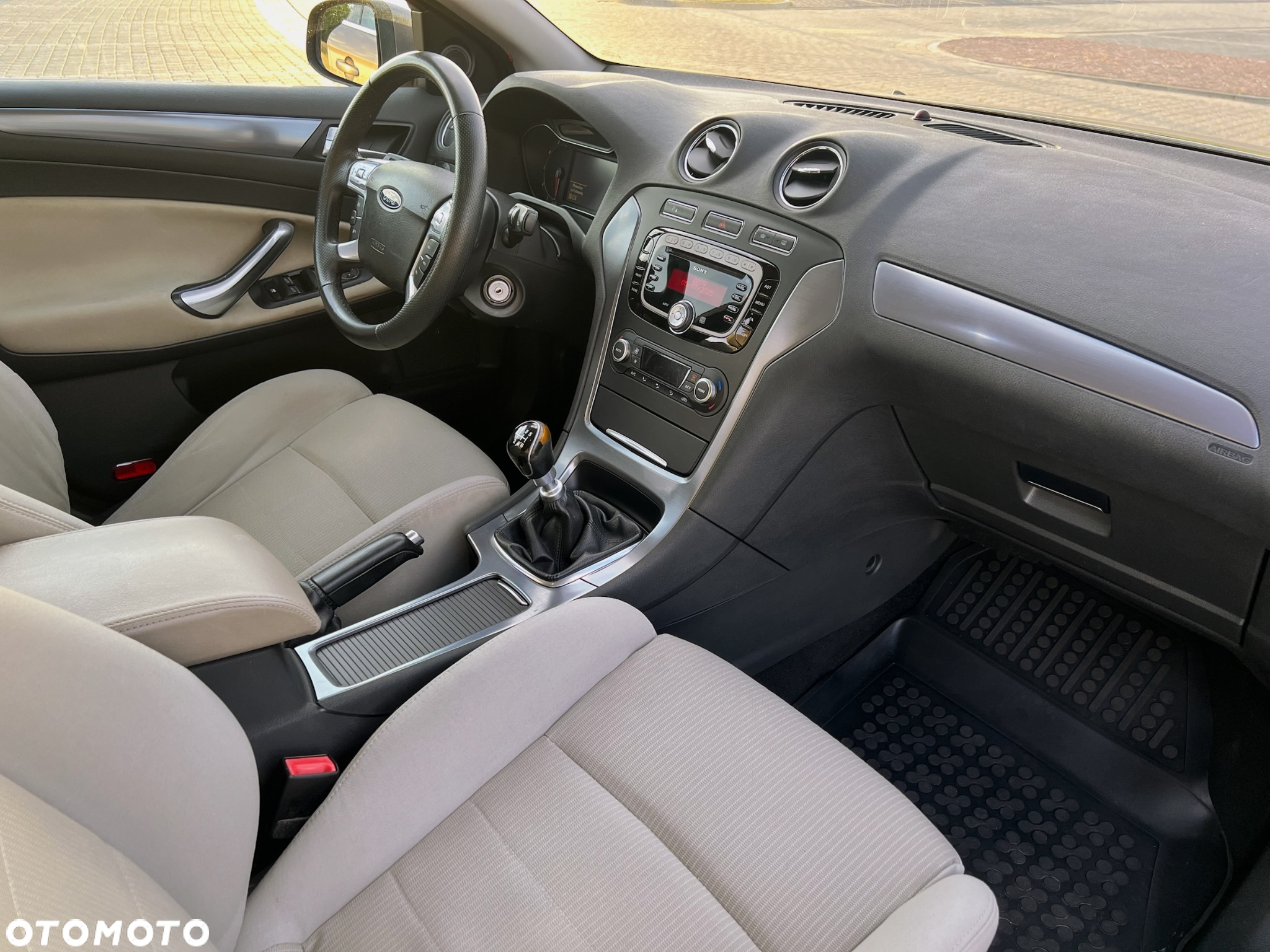 Ford Mondeo 2.0 TDCi Titanium X - 16