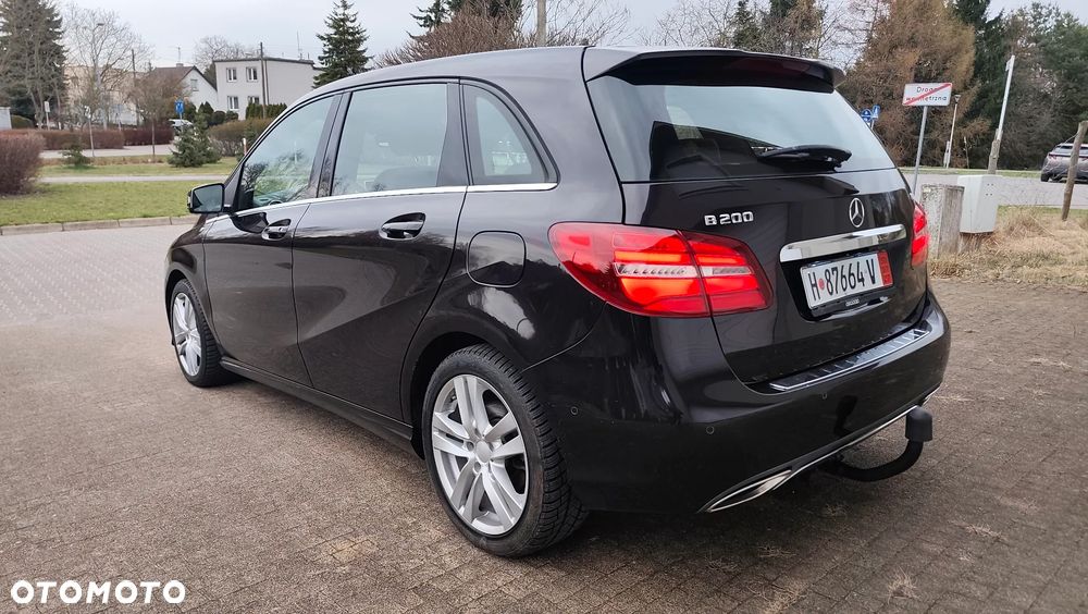 Mercedes-Benz Klasa B 200 d 7G-DCT UrbanStyle Edition - 18