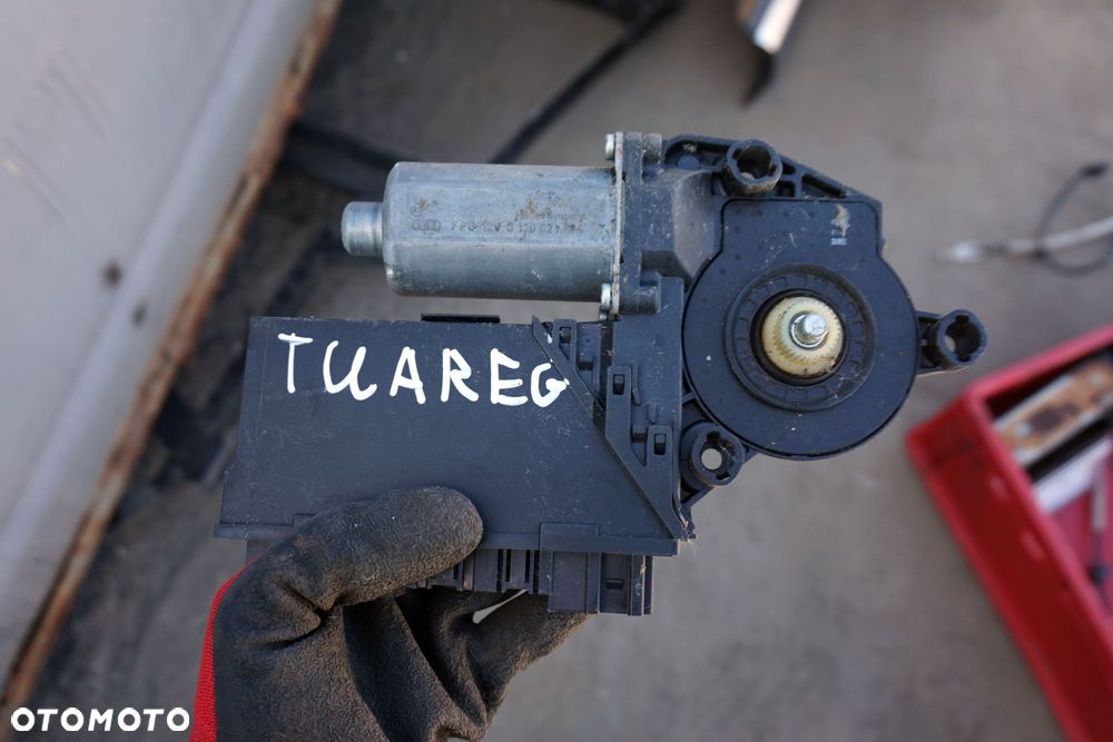 SILNICZEK SZYBY LEWY PRZÓD TOUAREG I 7L 3D1959793F VOLKSWAGEN 2002-2010 - 1