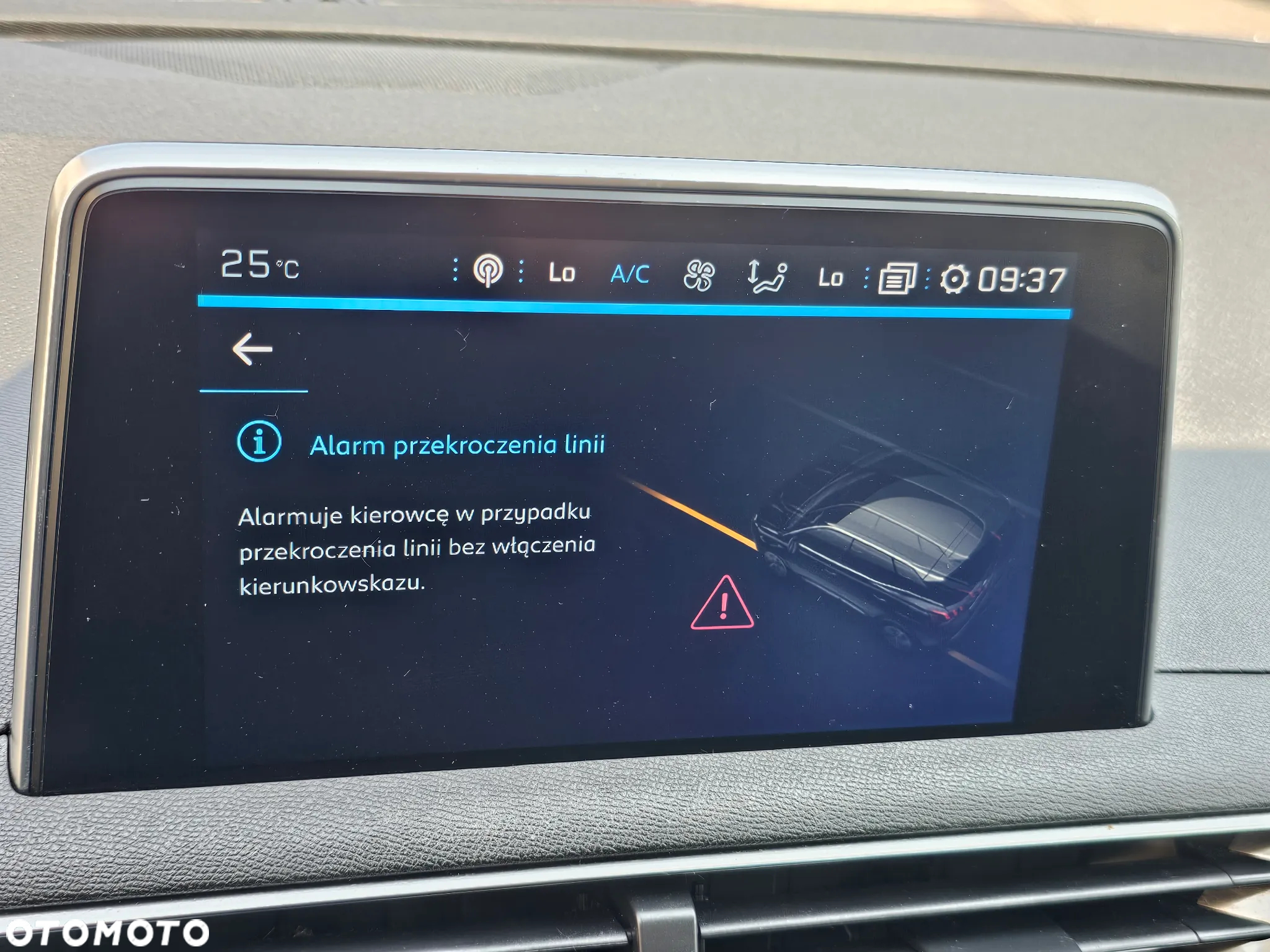 Peugeot 3008 1.5 BlueHDi Active Pack S&S EAT8 - 29
