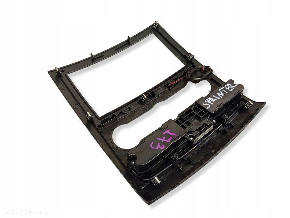 Ramka Środkowa Radia Panel Deski Mercedes-Benz Sprinter W906 A9066800017 - 12