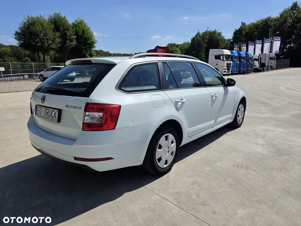 Skoda Octavia - 2