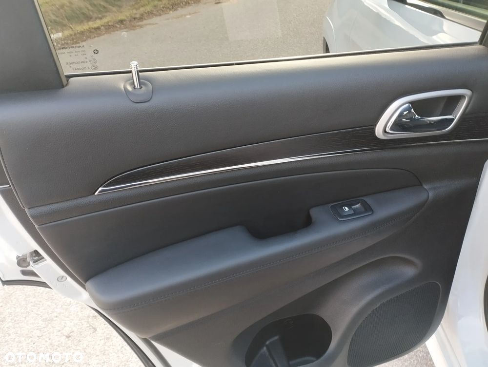 Jeep Grand Cherokee 5.7 V8 Overland - 15