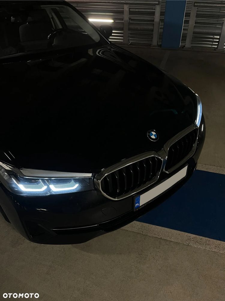 BMW Seria 5 520d xDrive MHEV - 2