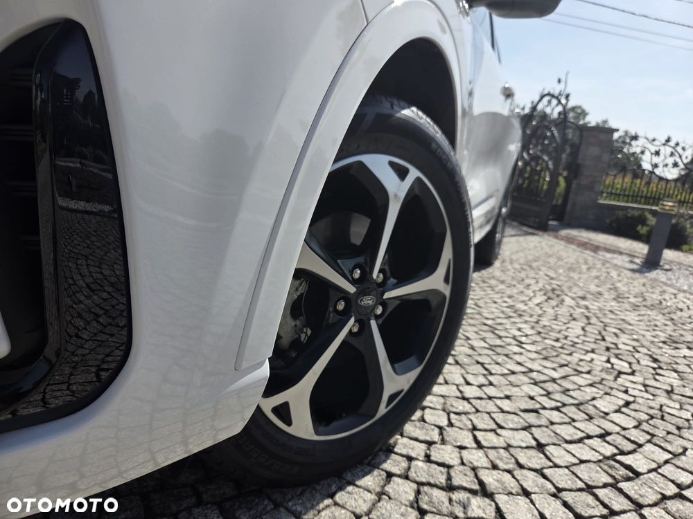 Ford Kuga - 34