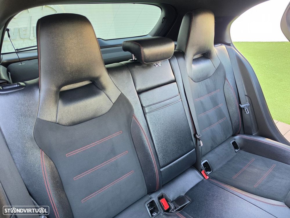 Mercedes-Benz A 45 AMG S 4Matic+ - 40