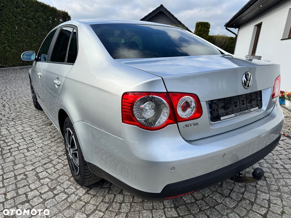 Volkswagen Jetta - 20