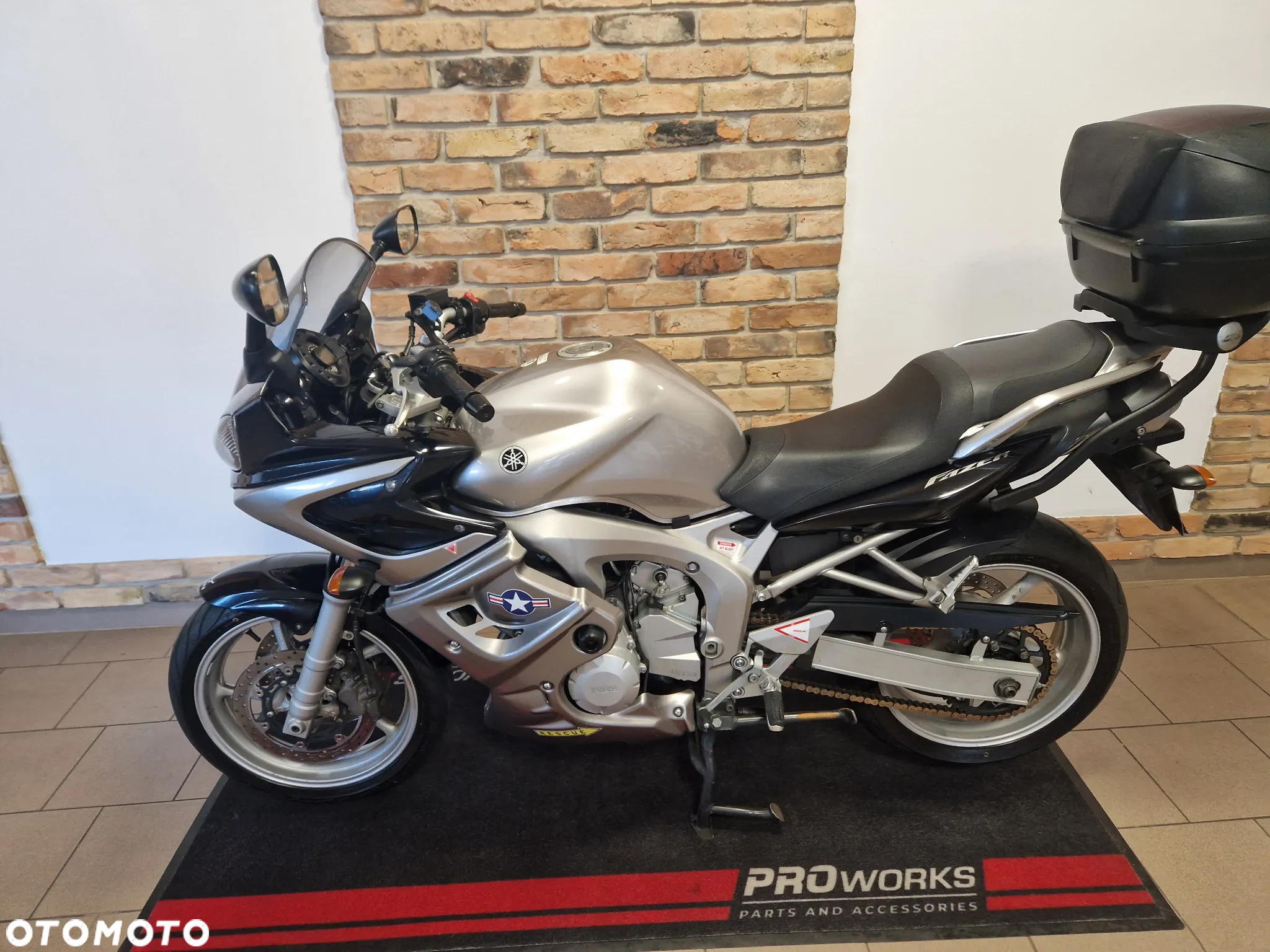 Yamaha FZ6 - 6