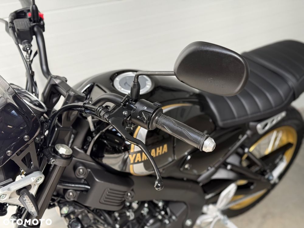 Yamaha XSR - 26