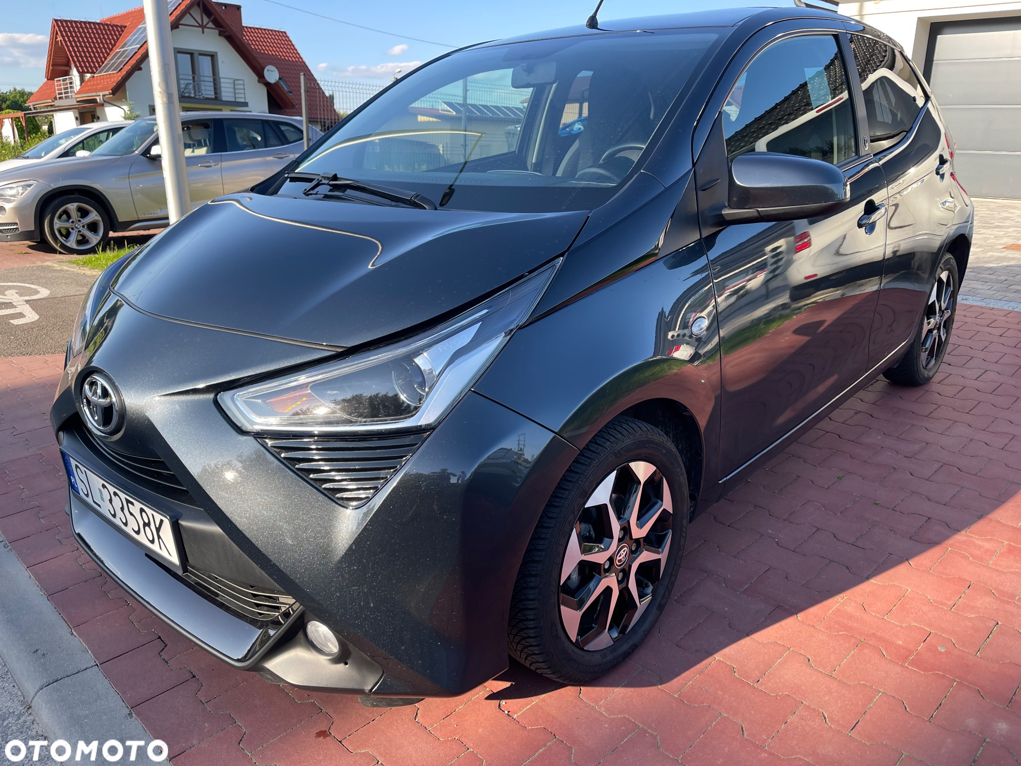 Toyota Aygo x.shift x-play connect - 3