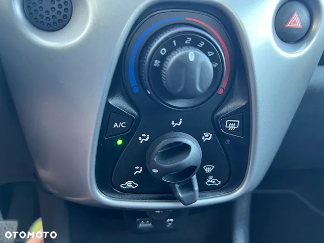Peugeot 108 - 18