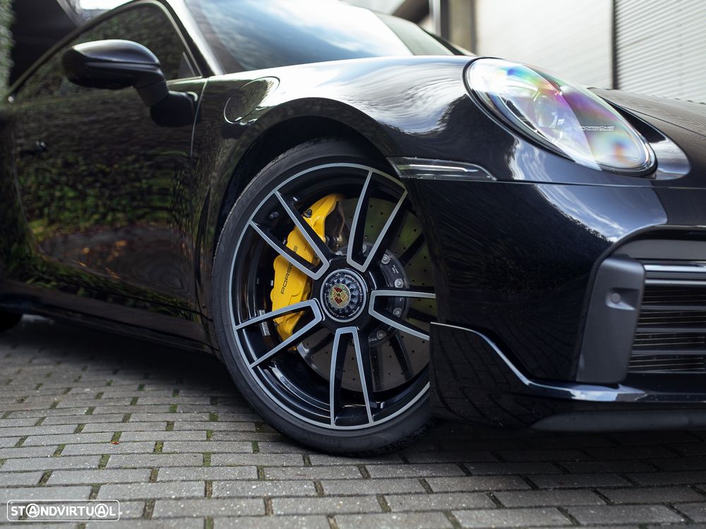 Porsche 911 (992) Turbo S - 8