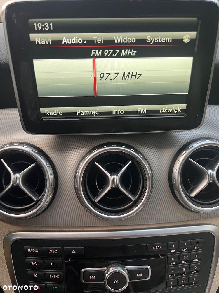 Mercedes-Benz GLA 250 4-Matic - 32