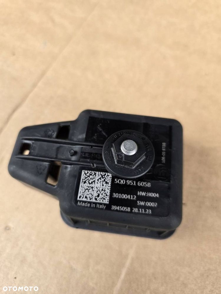 audi vw syrena alarmu 5q0951605b 2024r - 2