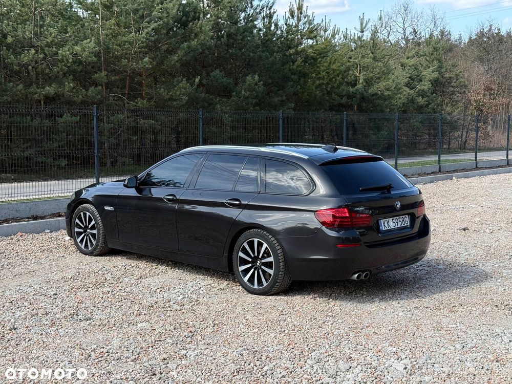 BMW Seria 5 530d xDrive Sport-Aut Luxury Line - 26