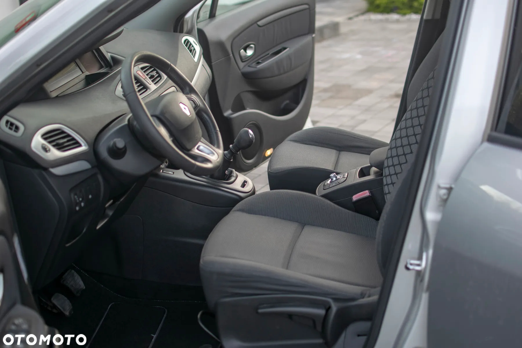 Renault Grand Scenic - 40