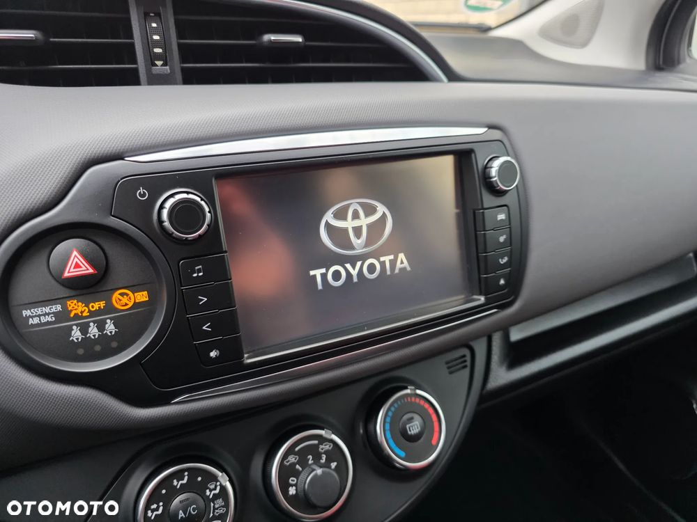 Toyota Yaris 1.33 Selection Platinum - 31