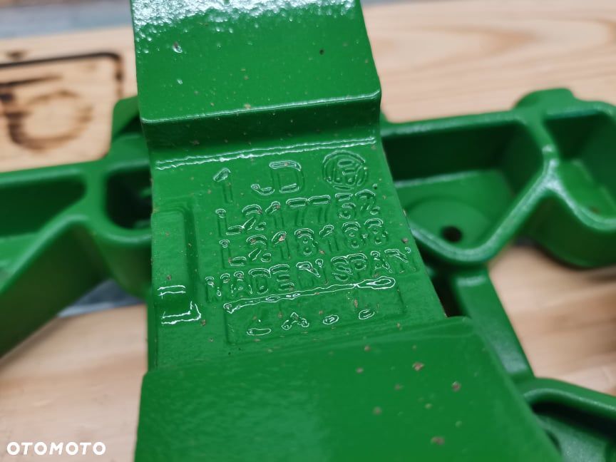 Wspornik John Deere 6155 R L218180 L217751 - 8