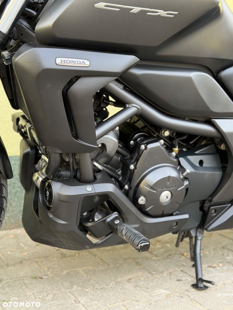 Honda CTX - 32