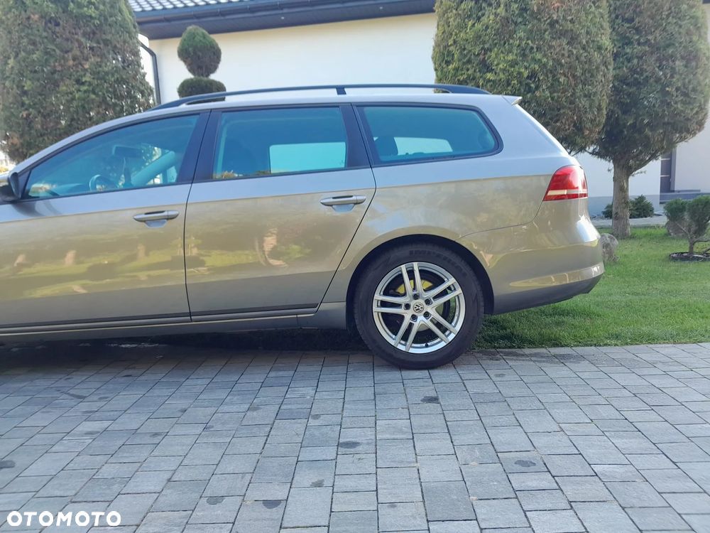 Volkswagen Passat - 5