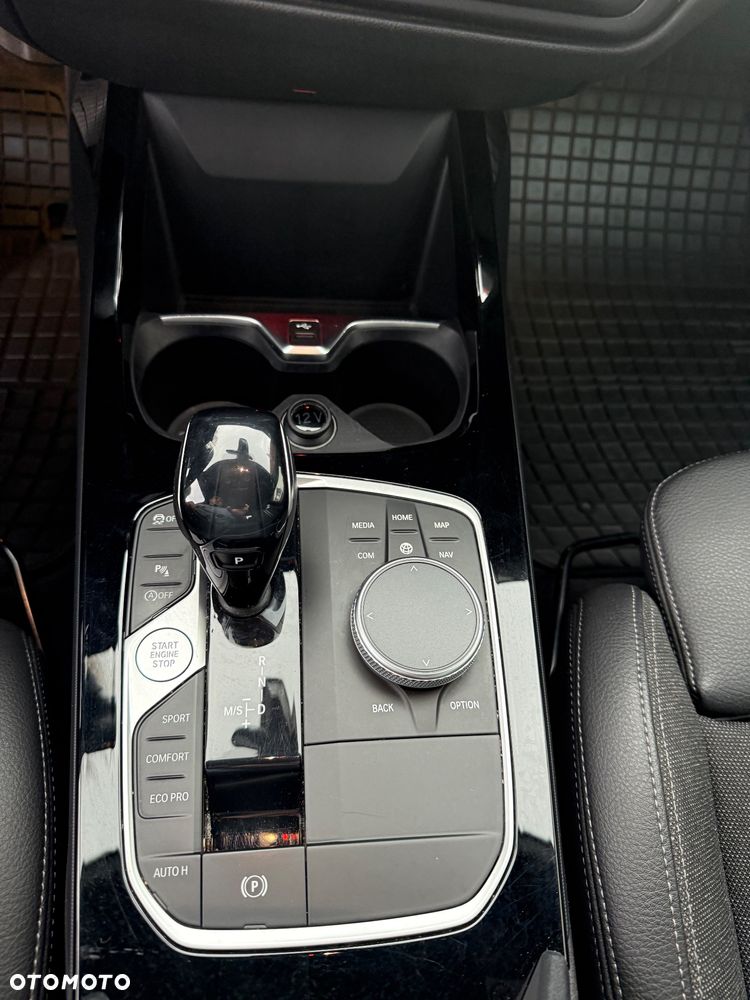 BMW Seria 2 220d Sport Line sport - 30