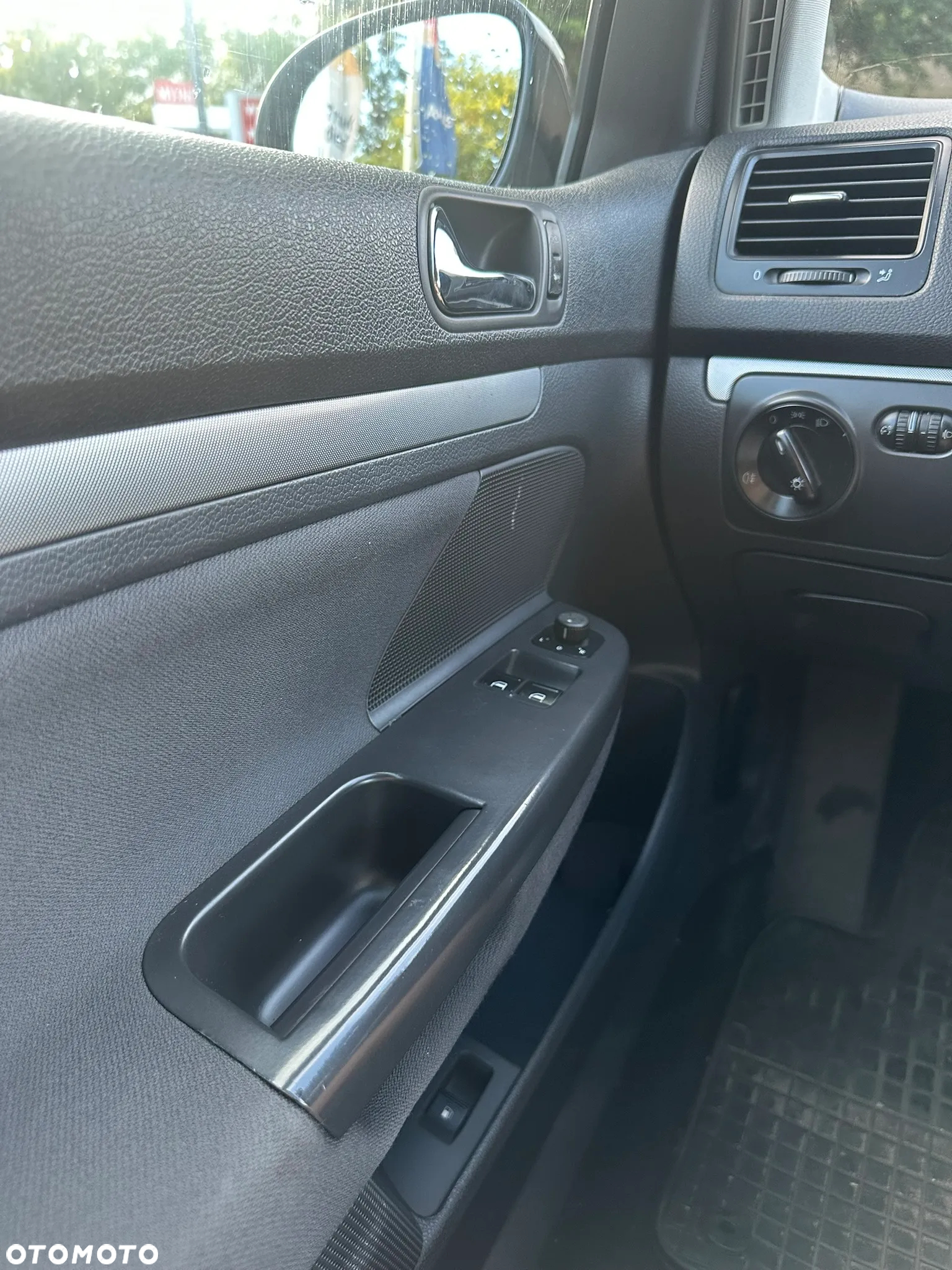 Volkswagen Golf V 1.9 TDI Trendline - 15