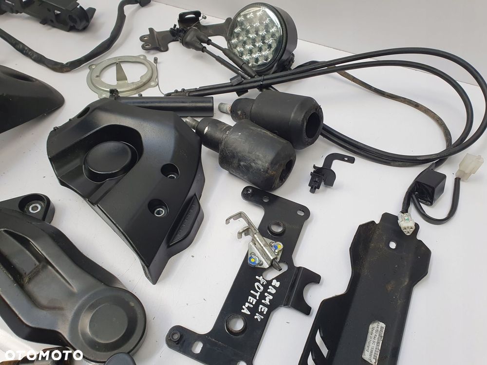 CZĘŚCI UCHWYT MOCOWANIE PLASTIK Yamaha XSR 700 XSR700 15-22 osłona śruba - 5