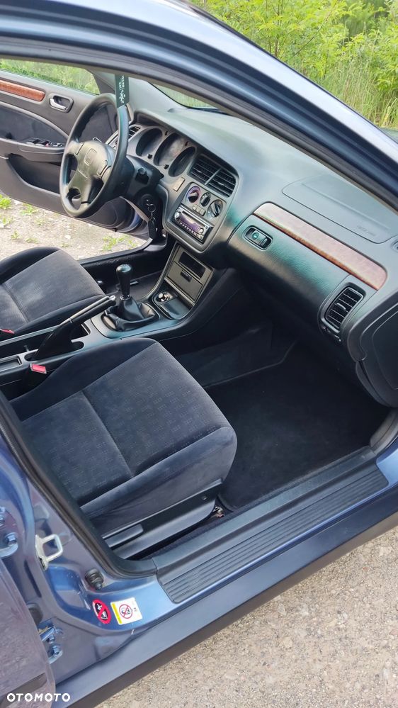 Honda Accord 1.8i LS - 19