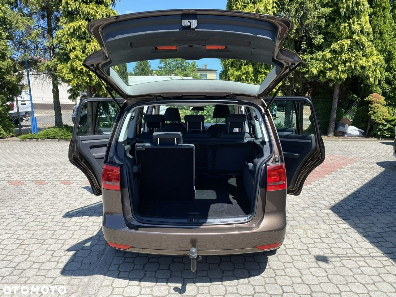 Volkswagen Touran - 25