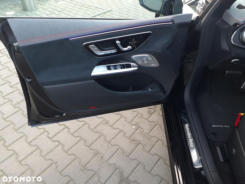 Mercedes-Benz EQE - 11