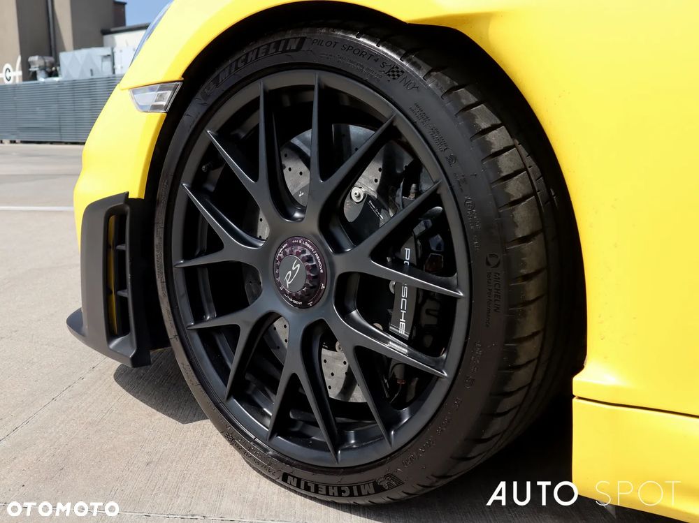 Porsche 718 Cayman GPF GT4 RS PDK - 4