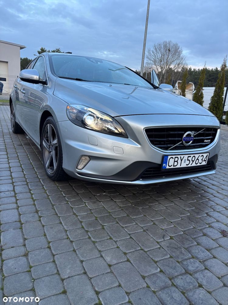 Volvo V40 D2 R Design - 1