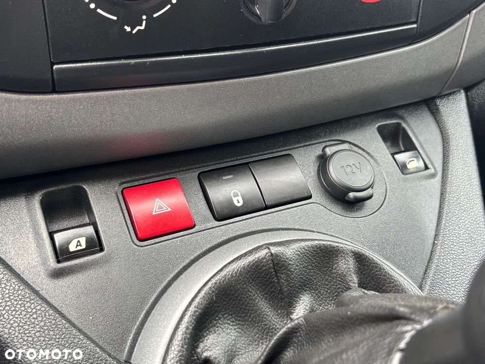 Peugeot Partner BlueHDi 100 Stop&Start Allure - 33
