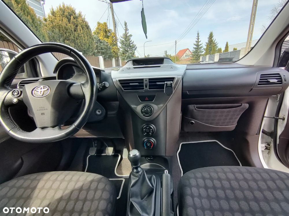 Toyota iQ 1.0 Luna - 18