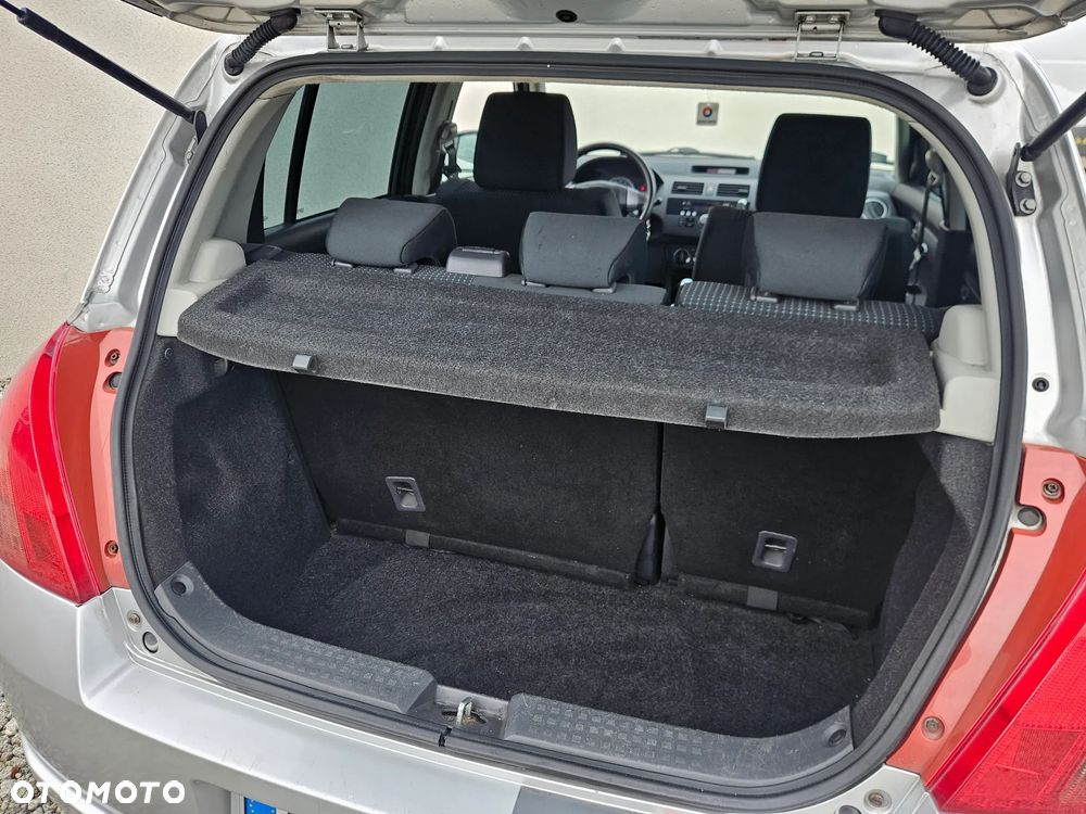Suzuki Swift - 13