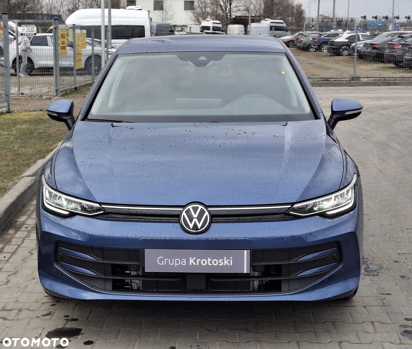 Volkswagen Golf - 2